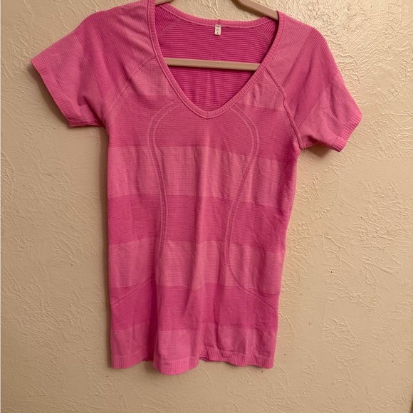 Lululemon Athletic swiftly tech V Short Sleeve Tee - Picture 2 of 9